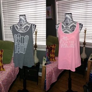 2 womens Old Navy tanks size large